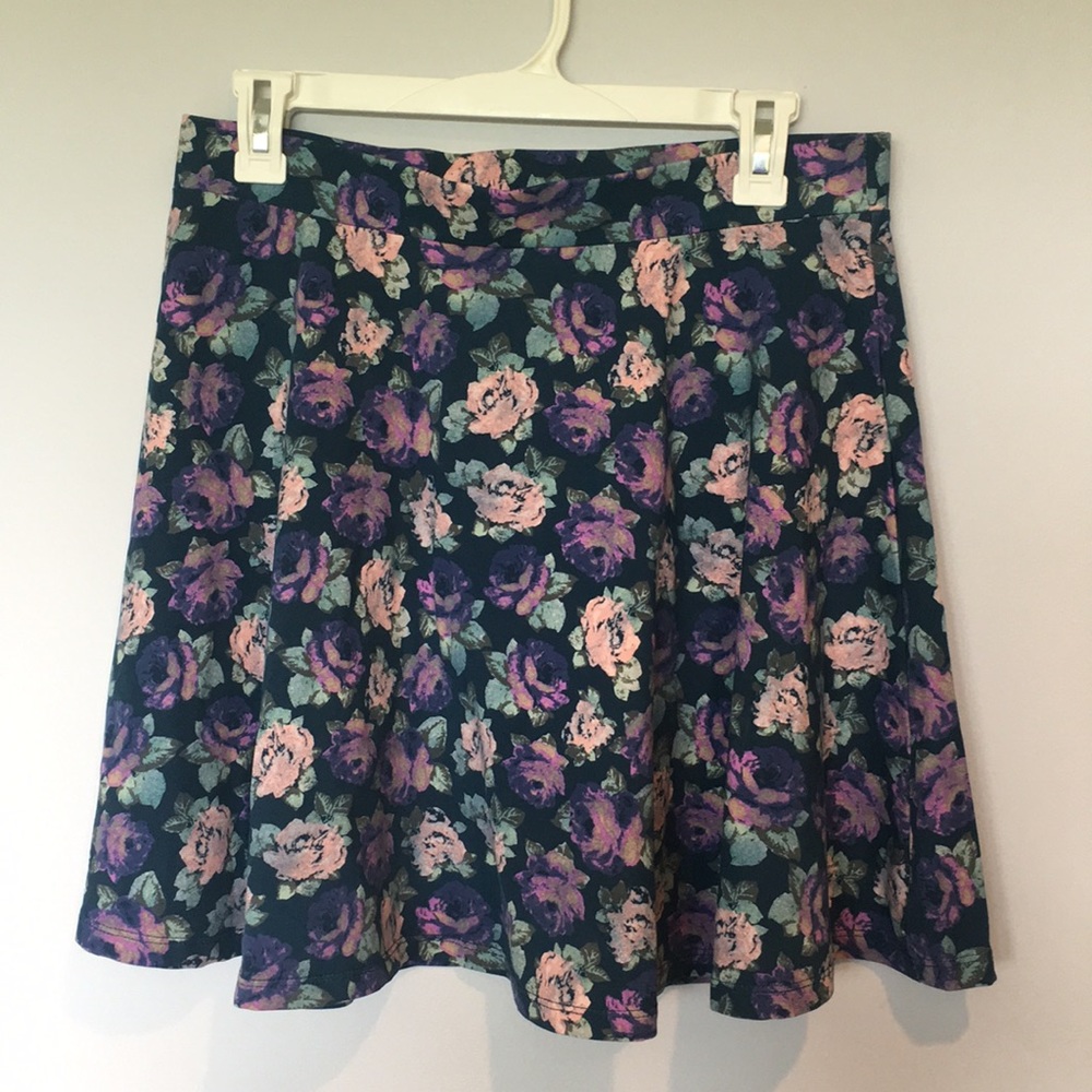 NWOT Floral Skater Skirt